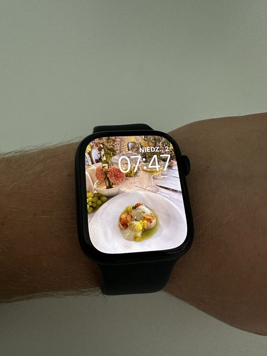 Apple Watch 8 45 mm GPS - idealny stan