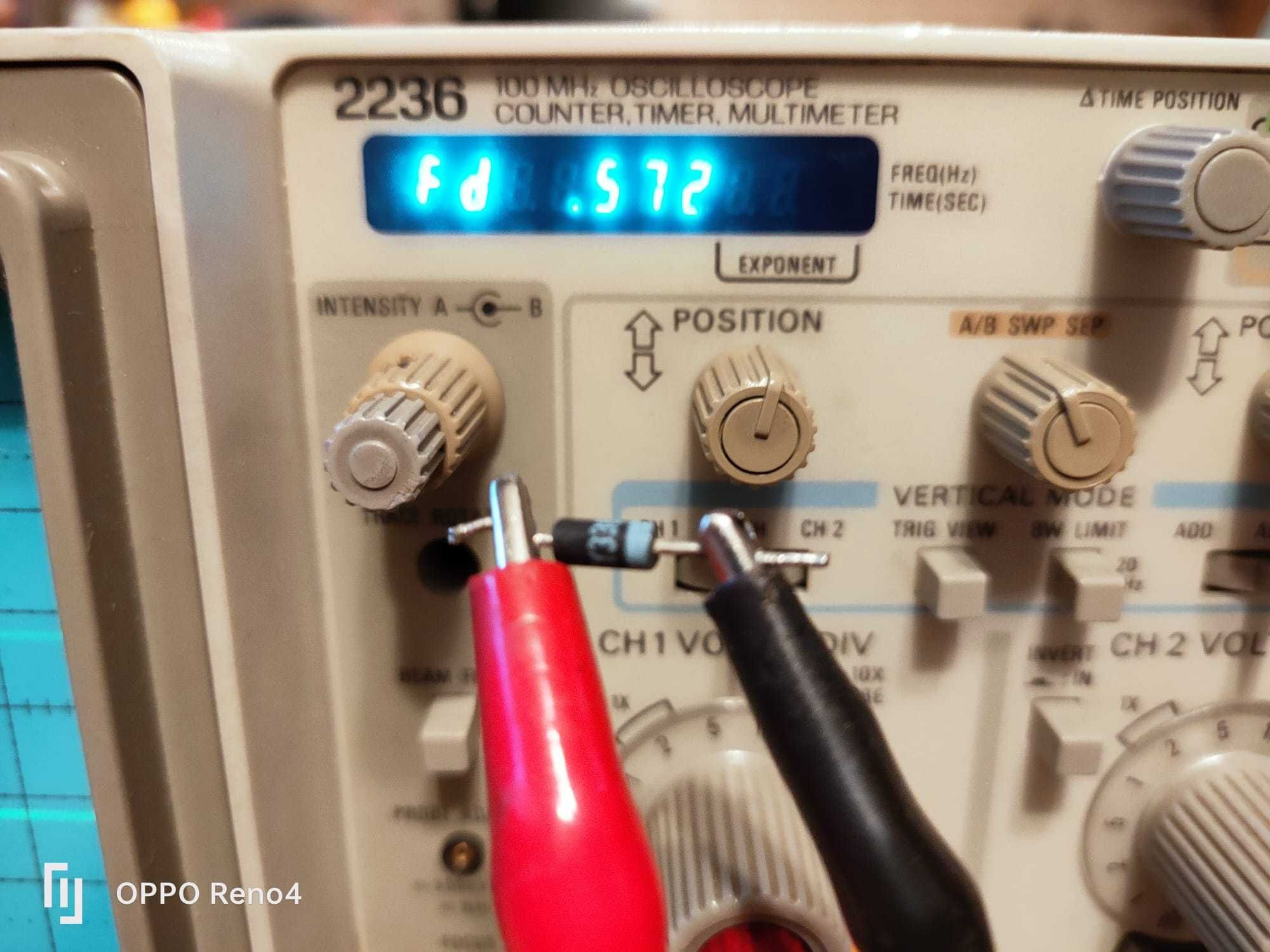 Oscyloskop Tektronix 2236 2×100 MHz, multimetr, częstościomierz.