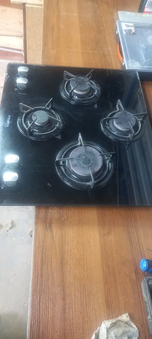 Продам газову поверхню Піраміда