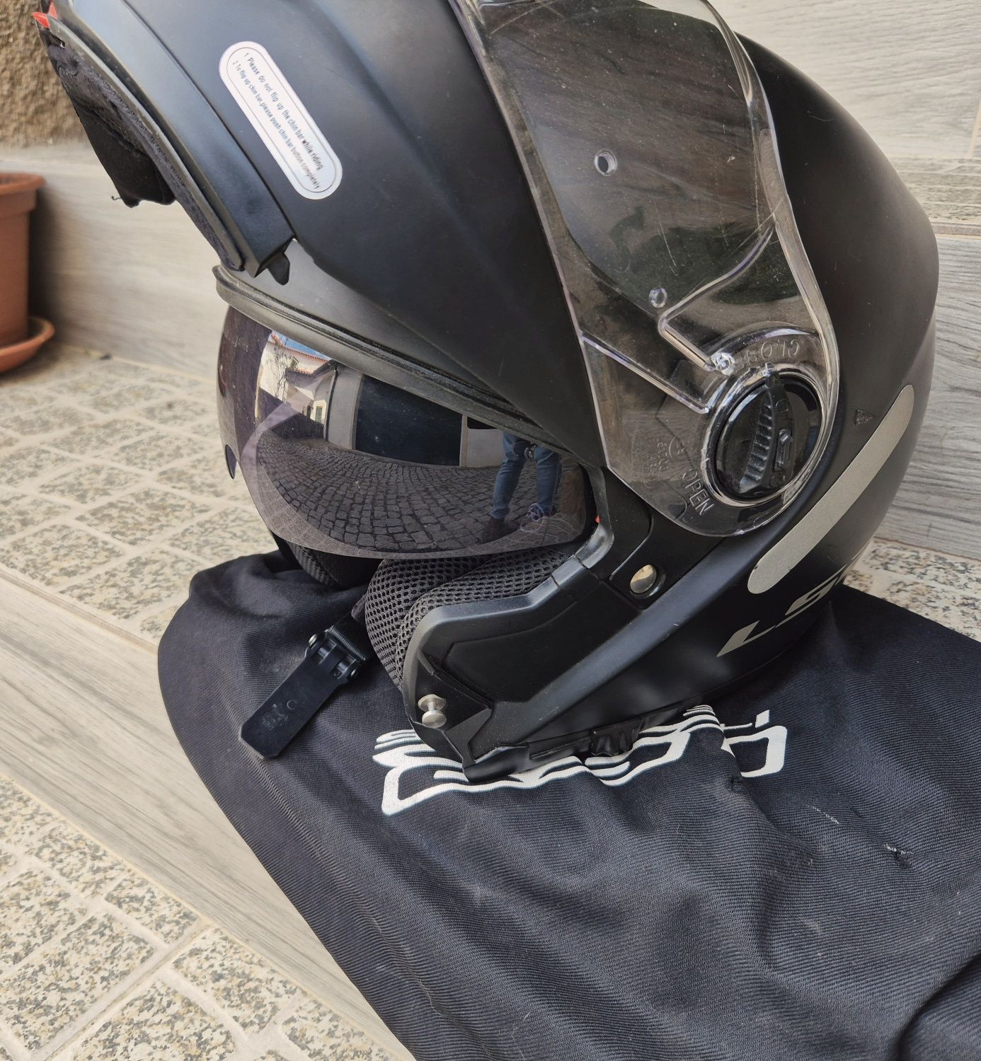 Capacete LS2 STROBE modular