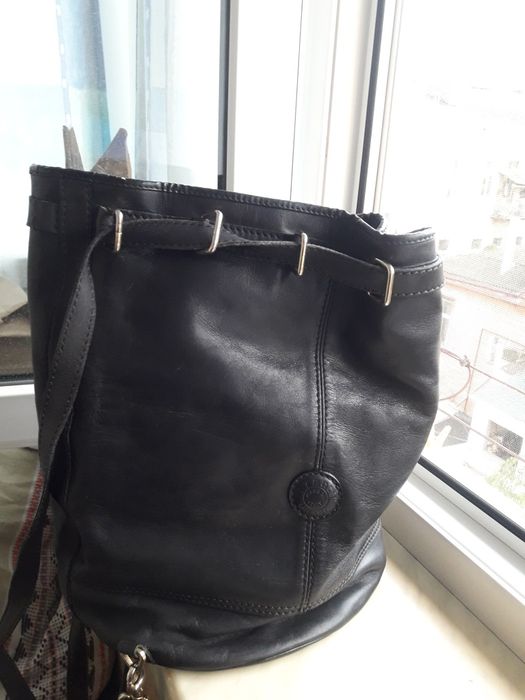 Рюкзак сумка  Италия. I Santi оригінал.Кожа.35×34,5×22.Состояние хор.