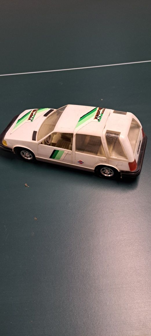 Pamiątka PRL- stare autko - Pontiac combi