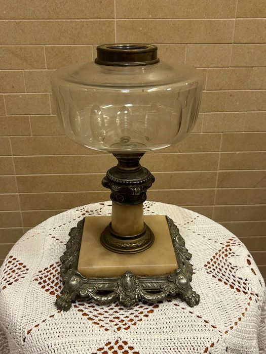 Ładna lampa naftowa