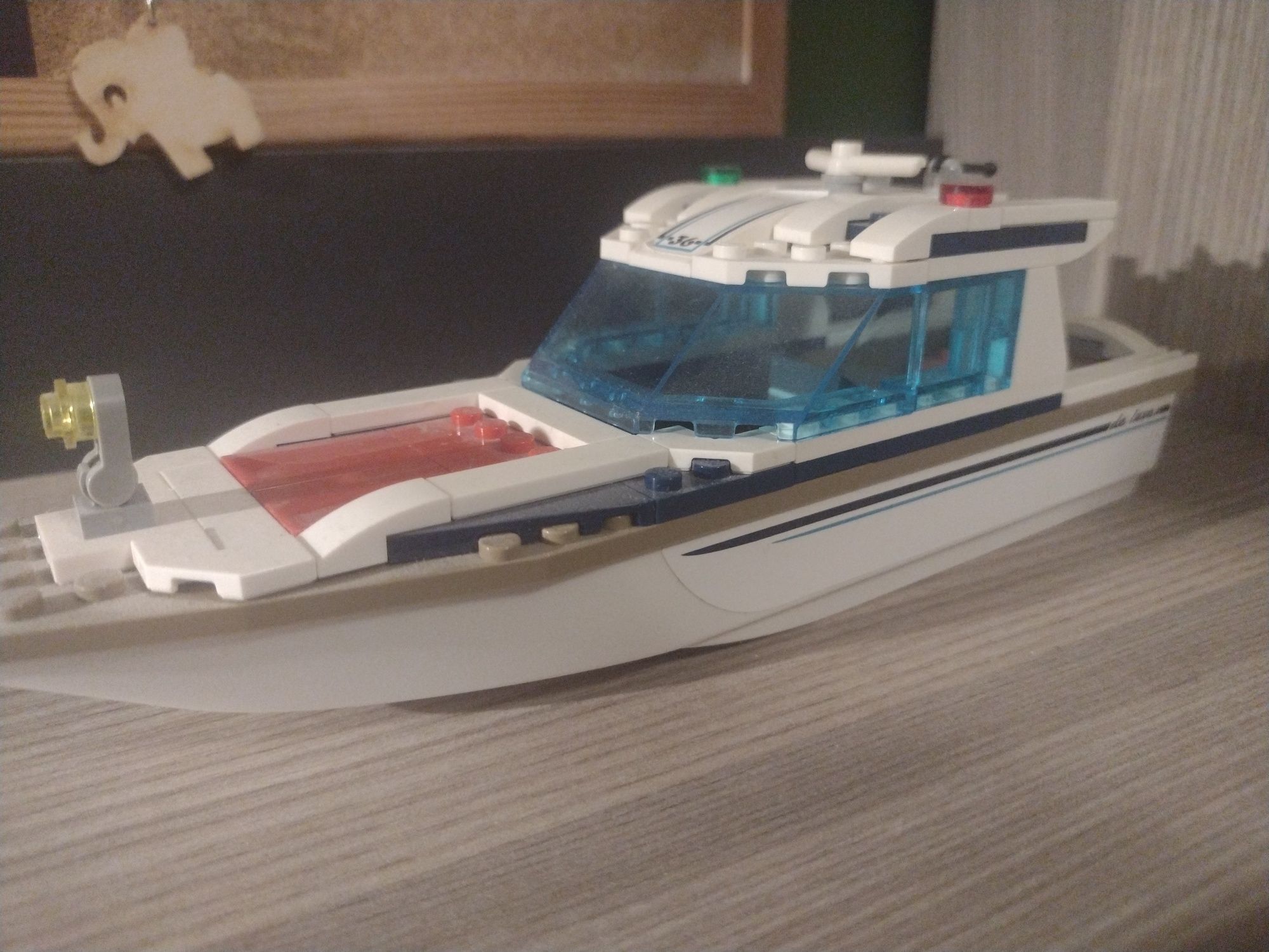 Zestaw LEGO łodzi