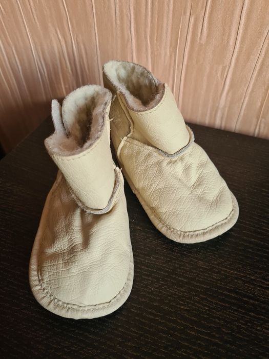 Дитячі бежеві кімнатні угги капці натуральної шкіри 11.5 см розмір