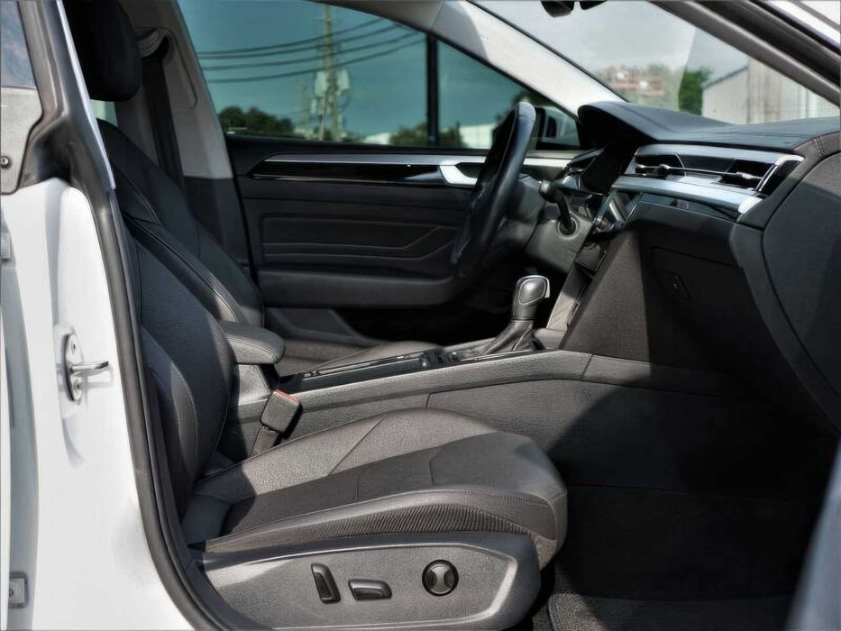 Volkswagen Arteon SE      2021