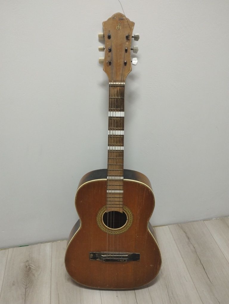 Gitara akustyczna vintage