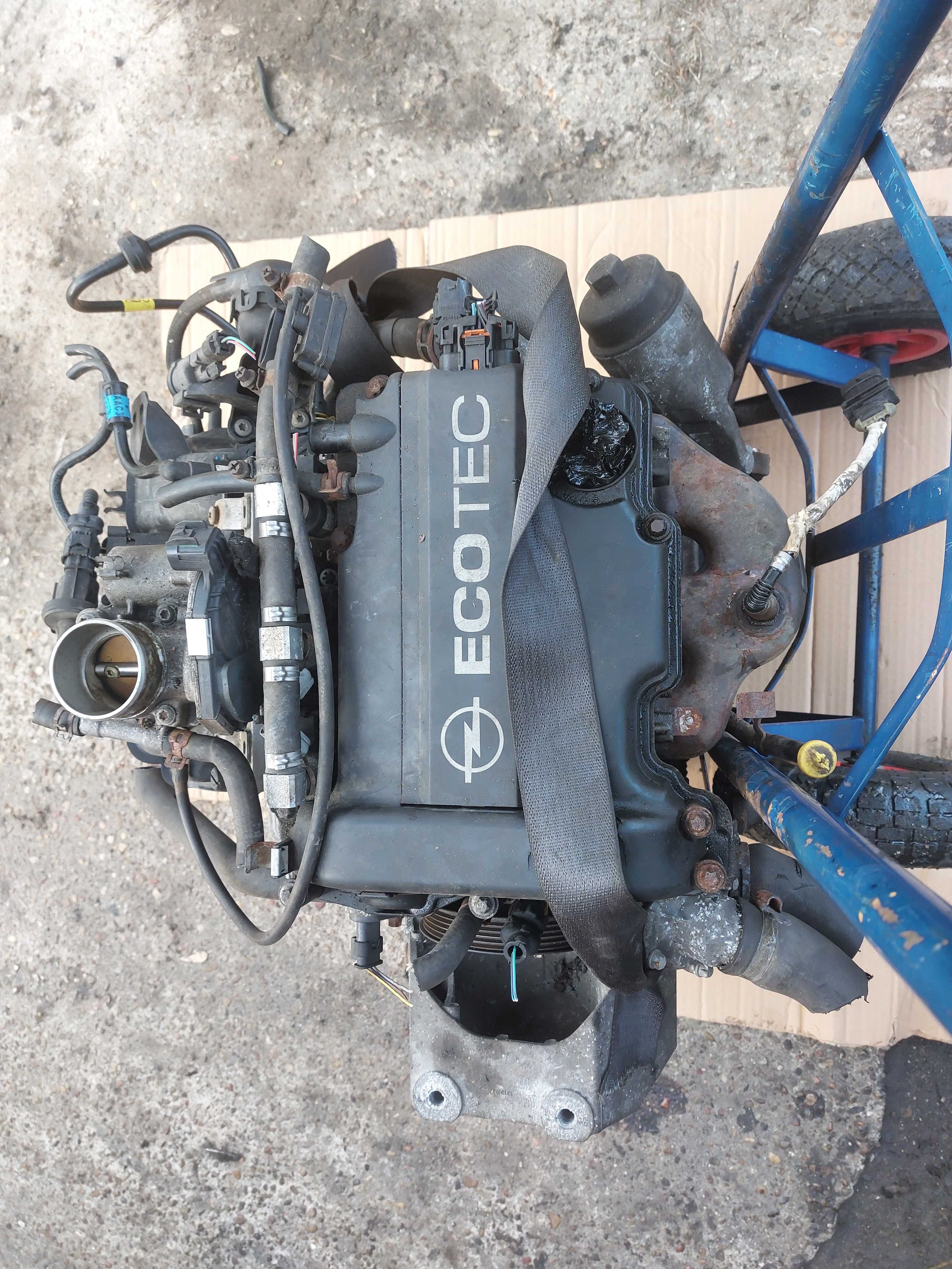 Silnik Opel Corsa D 1.0 12v 65KM A10XEP BDB KPL Osprzet