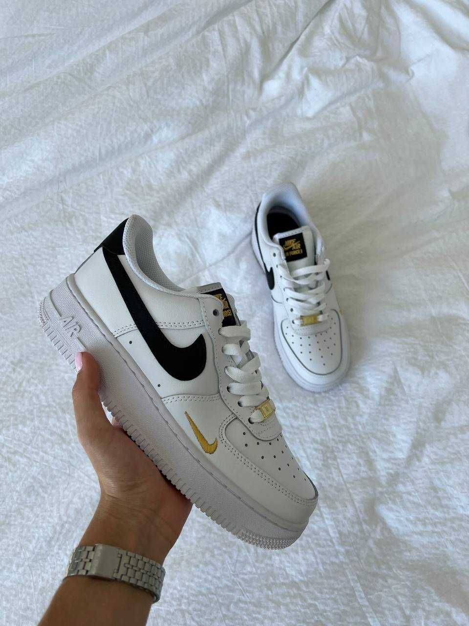 Жіночі кросівки Nike Air Force білий з чорним  NK030 ТОПЧИК