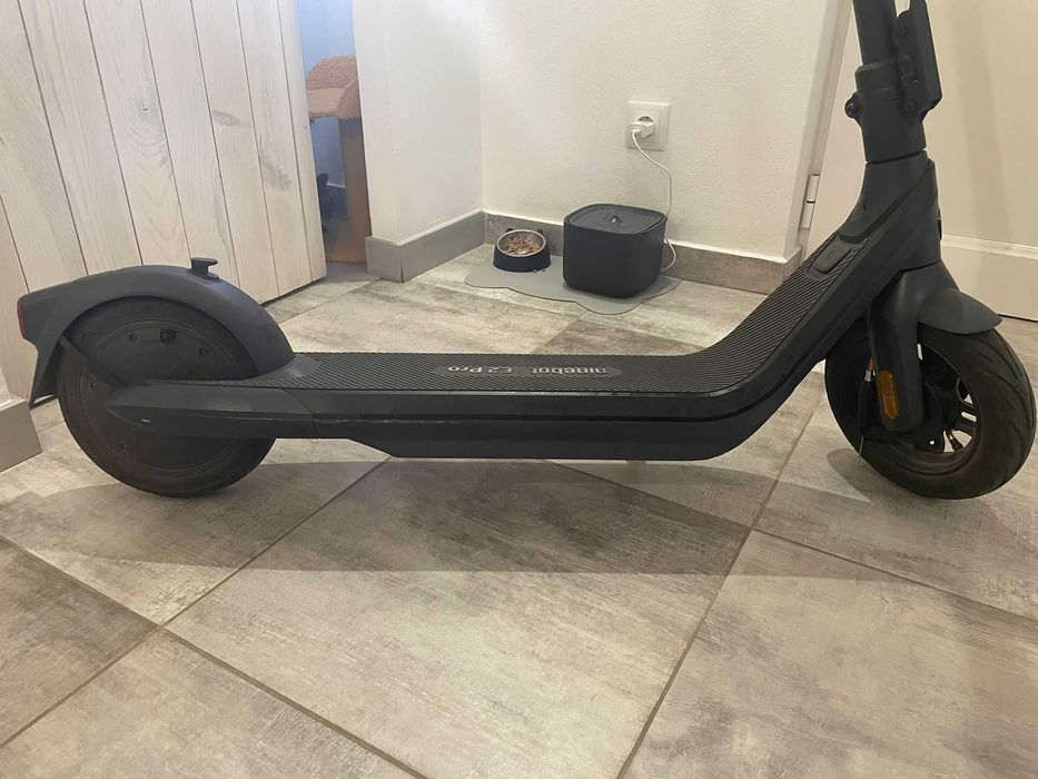 VENDO: 2 Trotinetes Elétricas Ninebot (E2 e E2 Pro) - Ótimo Estado!