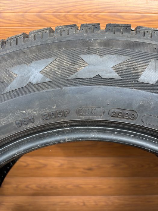 215/70/16C Maxxis 4 opony zimowe 2023r