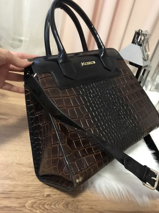 Torebka kuferek KAZAR lakierowana