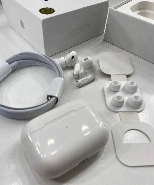 Якісні Навушники лише у насAirPods Pro з шумоподавлінням + чохол