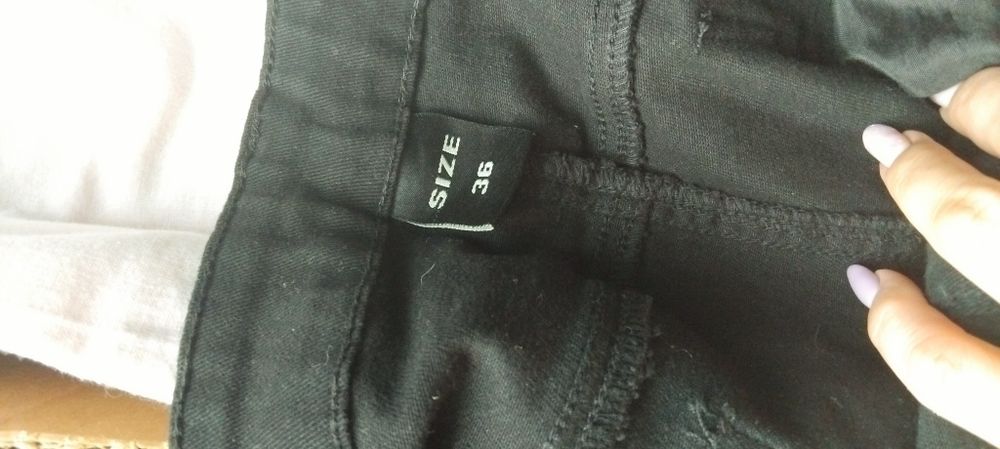 Spodnica jeansowe czarna rozm. 36(ale nie S, tylko taki  XXL)