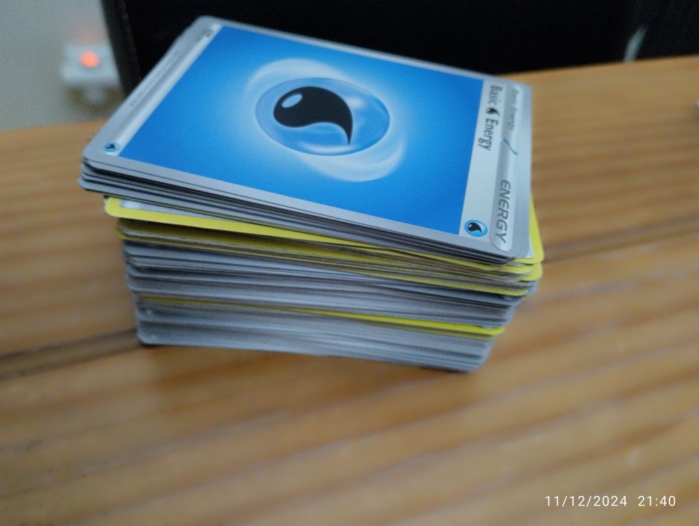 Cartas Pokémon variadas