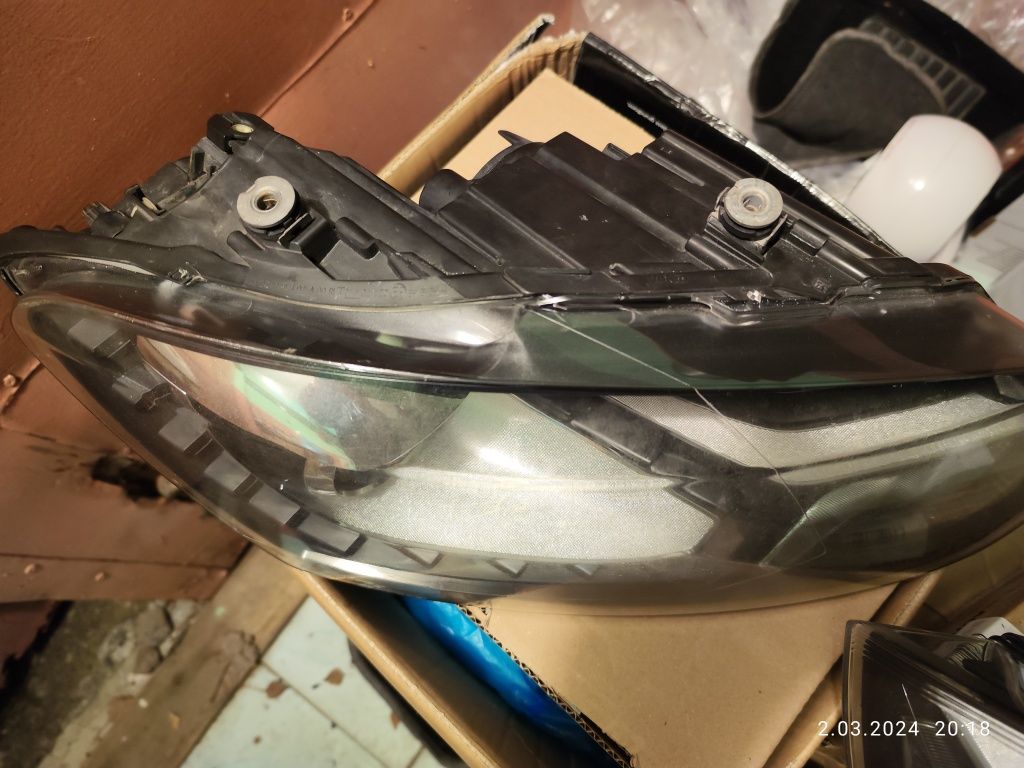 Lampa reflektor Xenon polo lampy