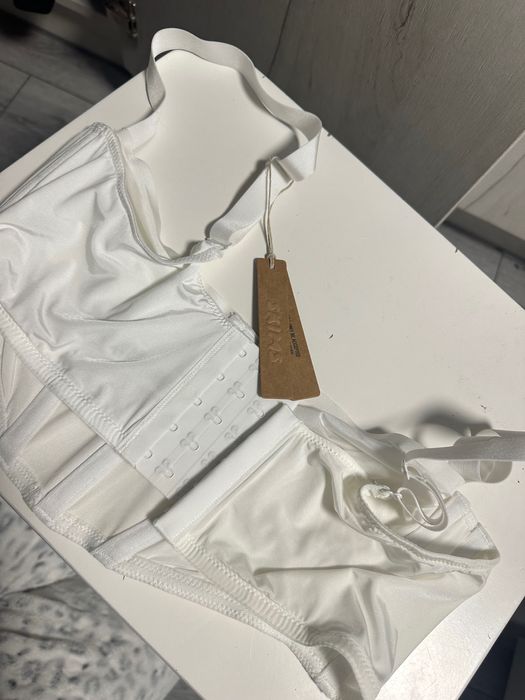 Корсетний бюст SKIMS 38A, 38В