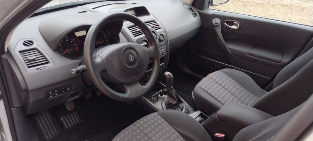 Рено меган2 2006р.