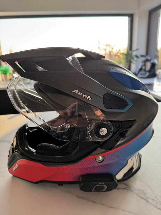 Kask Airoh Commander ADV + interkom roz. M