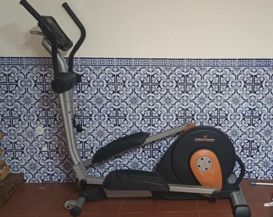Bicicleta Elíptica Proform 690HR