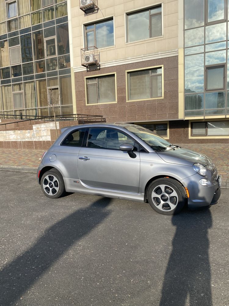 Fiat 500e Фиат 500е