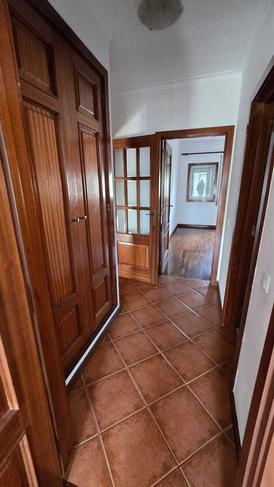 Arrenda -se T2 Gatão Amarante