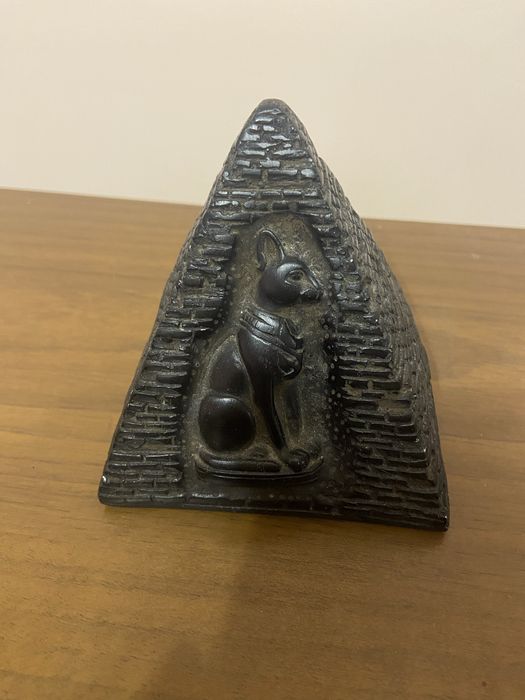 Піраміда пирамида Подарок подарунок статуетка з Єгипта