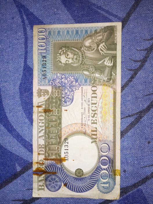 Nota 1000 escudos Camões Angola