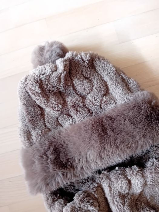 Nowa cieplutka czapka z kominem świetny kolor
