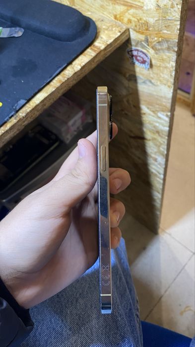 Iphone 12 pro max como novo