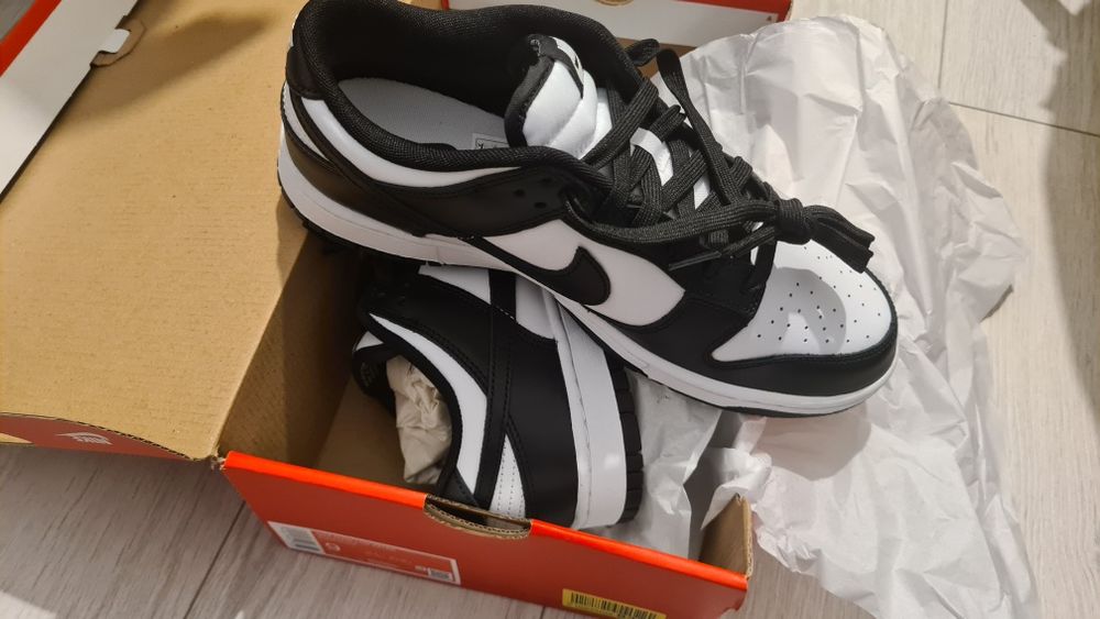 Oryginalne dowód Nike dunk retro low panda 42.5