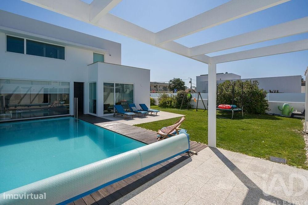 Casa / Villa T4 em Ovar, São João, Arada e São Vicente de Pereira Jusã