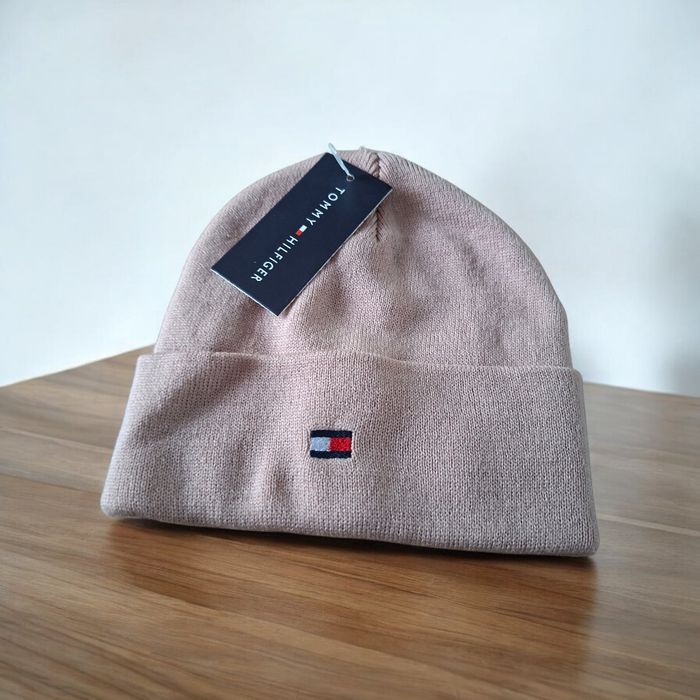 Nowa ciepła czapka damska brudny róż TH r. uniwersalny