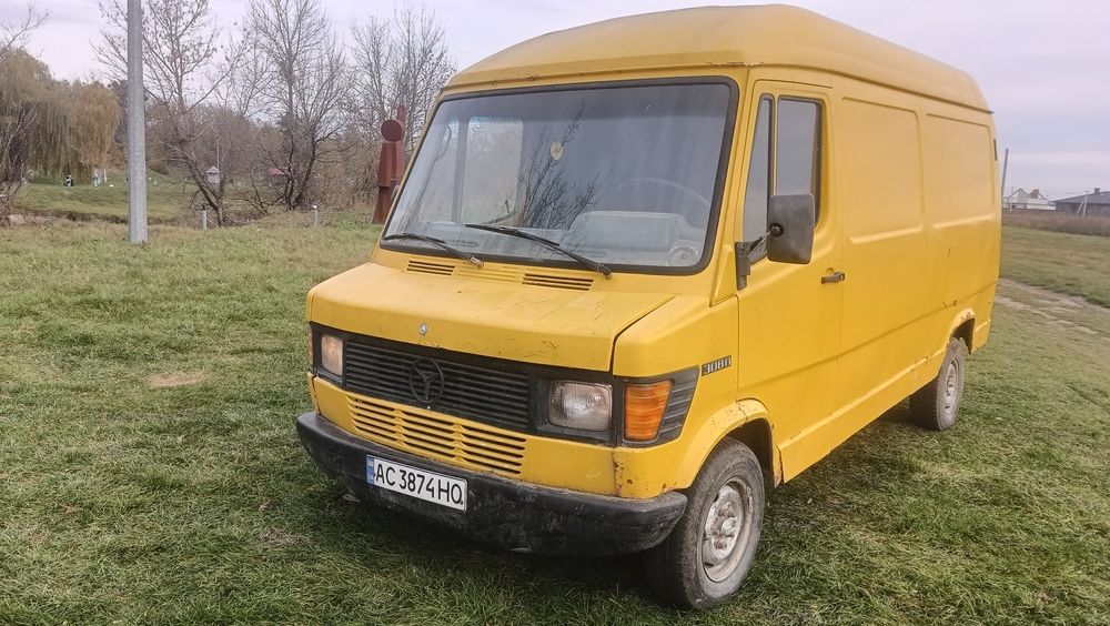 Бус мерседес 308d 1990 року