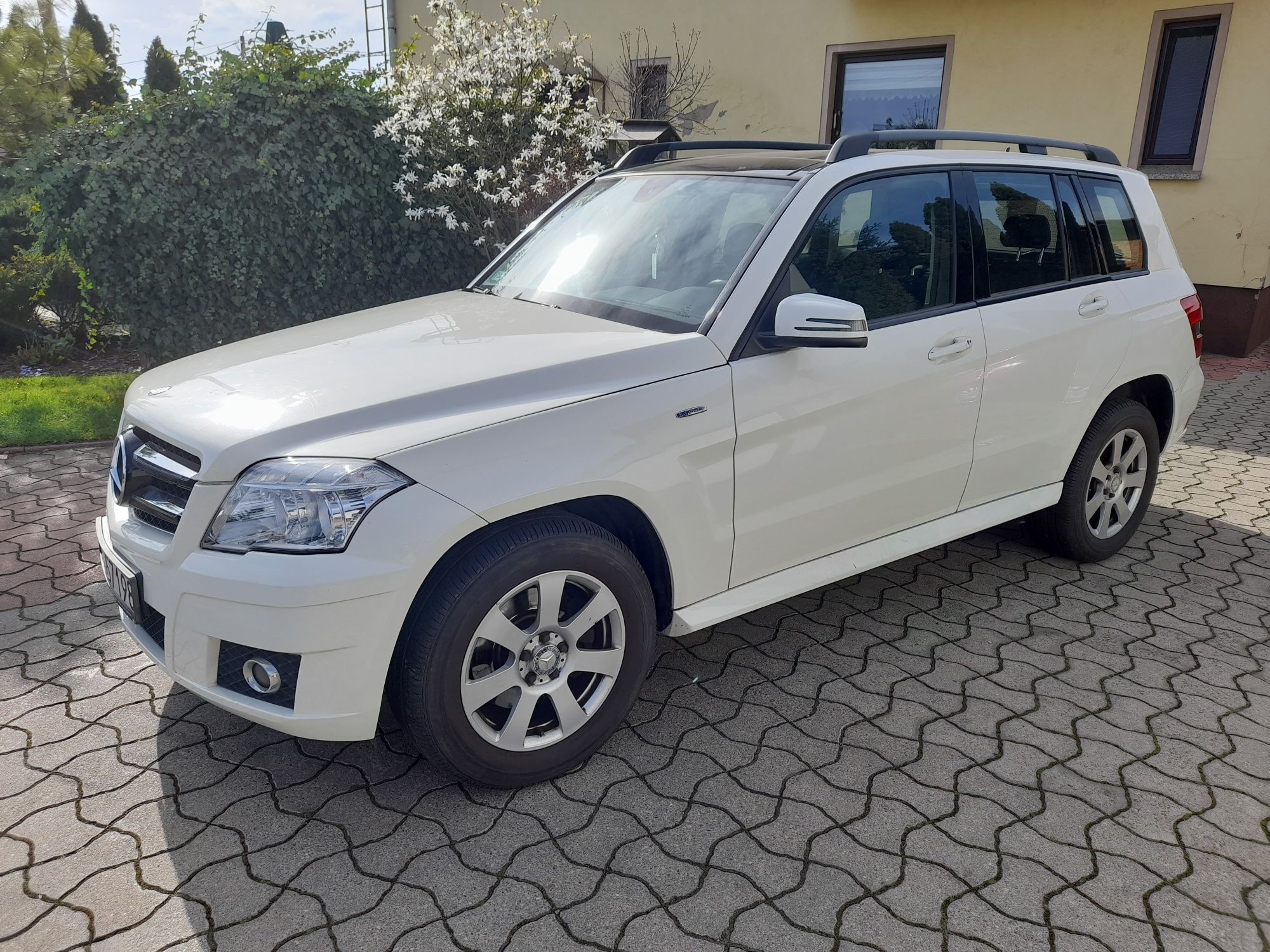 Mercedes Benz GLK zadbany 4x4 automat Bialy