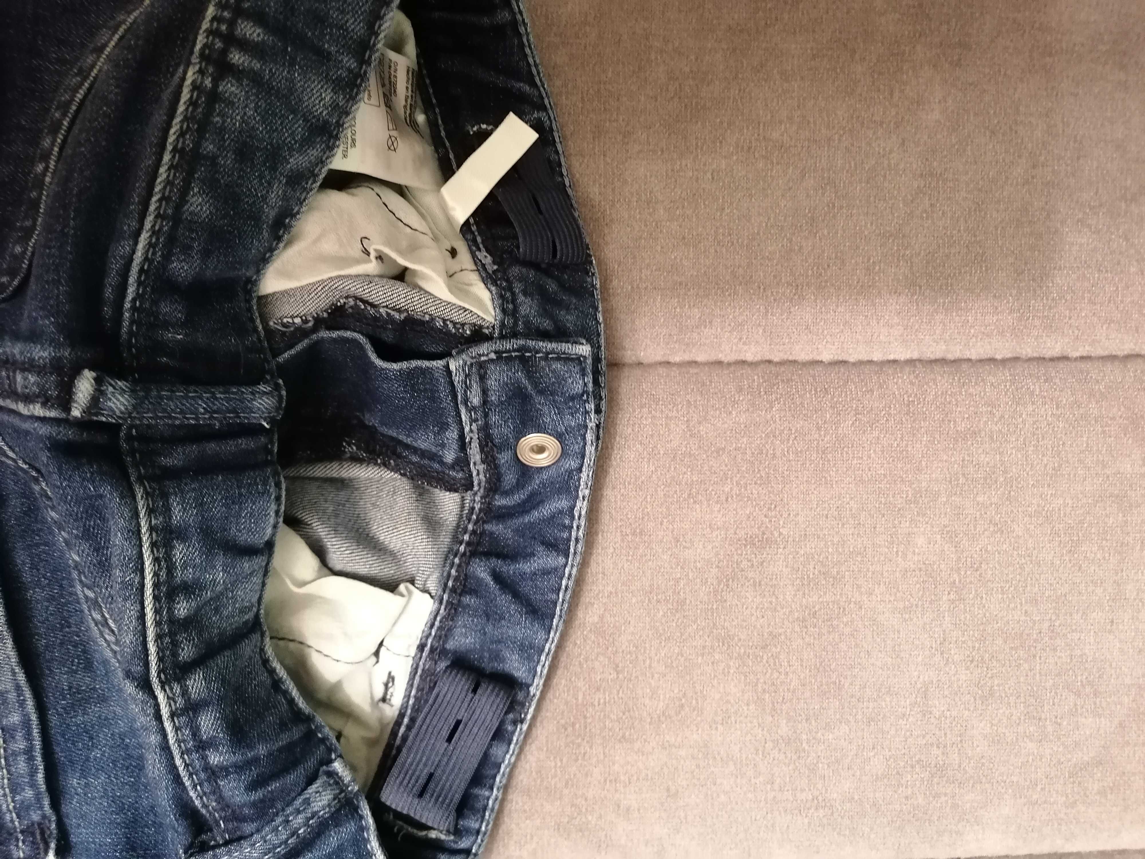 Spódniczka jeansowa z naszytym haftem 116