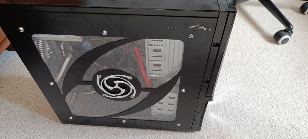 Komputer stacjonarny i5 Radeon R7 370