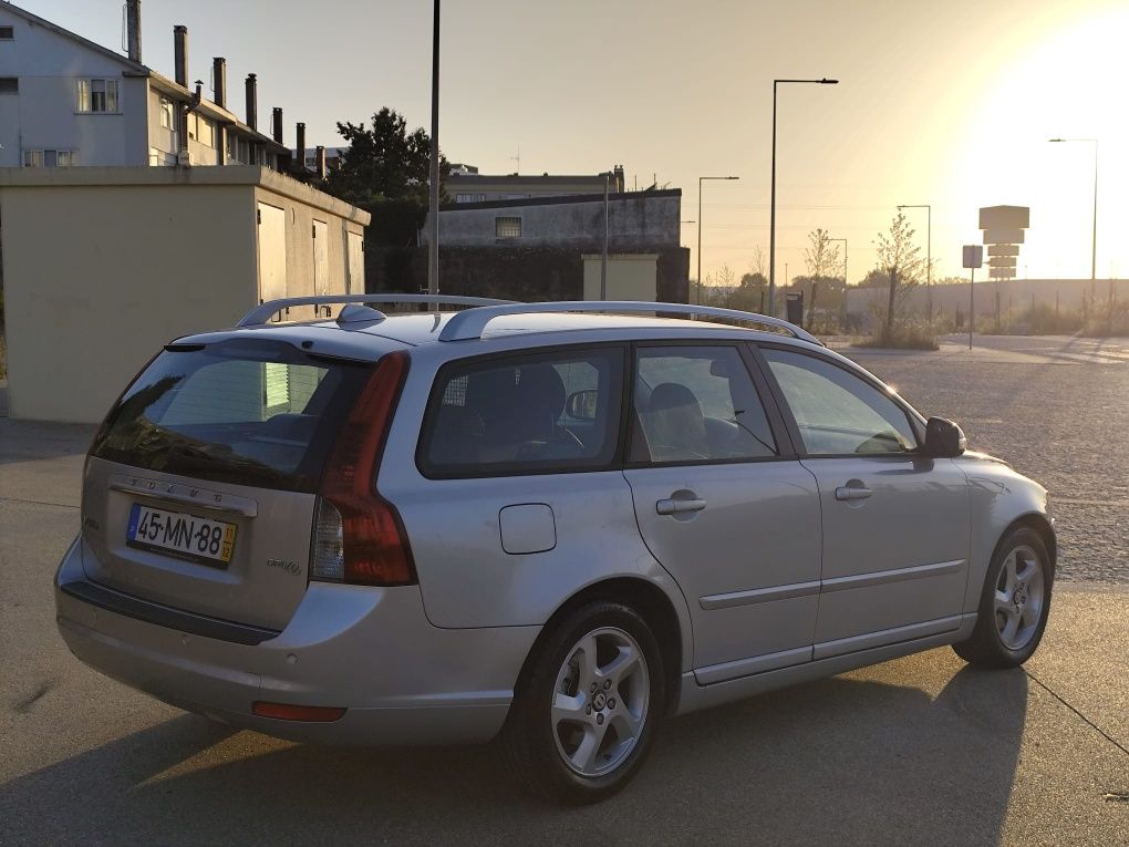 V50 1.6D Drive 2011 - impecável
