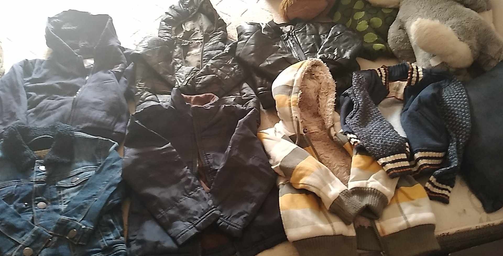 Roupa e calçado crianca