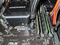 I7 6700K, 32 GB Ram, płyta główna Asus B150, chłodzenie wodne