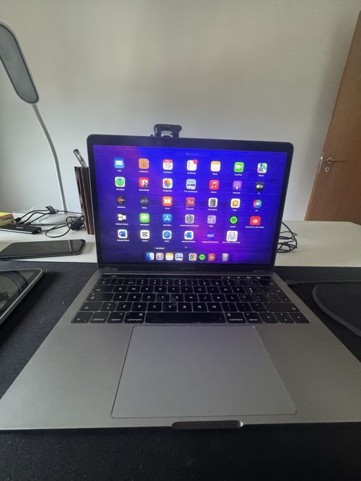 MACBOOK PRO 2016 - FUNCIONA PORÉM