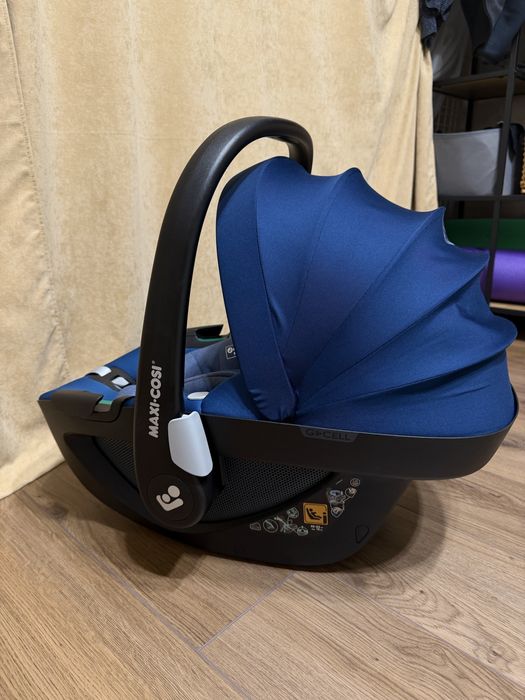 Автокрісло Maxi-Cosi Pebble 360 Essential Blue