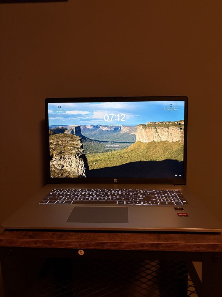 Laptop HP 17-CP2333NW