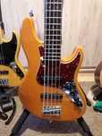 Fender Jazz Bass Deluxe activ V + Case
