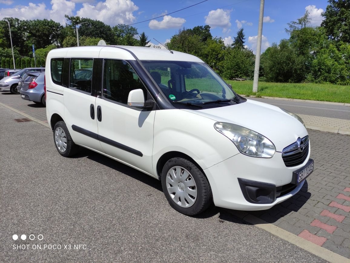 Opel Combo 1.6cdti Klima 5 osobowy grzane fotele