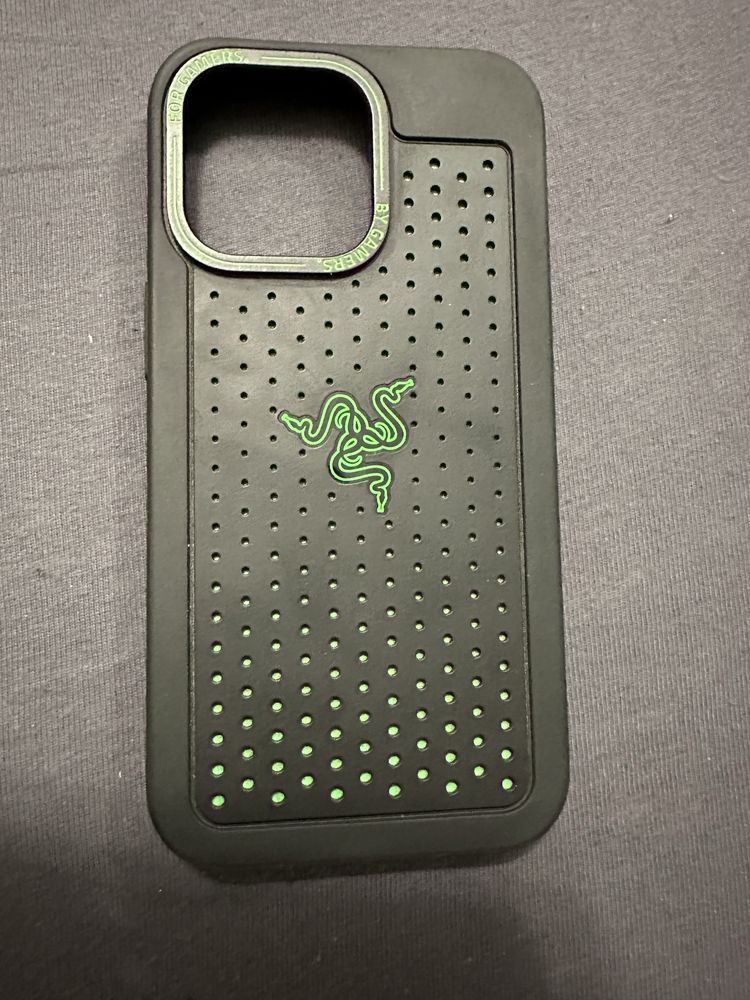 Etui do iPhone 13 Pro RAZER Oryginalne