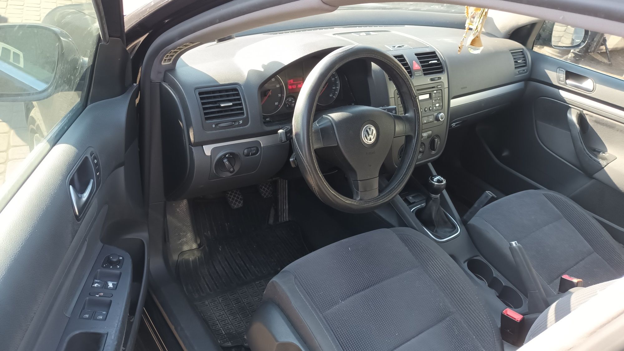 Volkswagen Jetta Golf V 2.5 benzyna na części