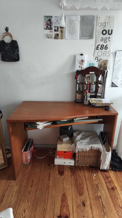 Secretária Madeira — 35€ NEGOCIÁVEL