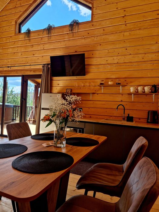 Оренда котеджу з освіжаючим джакузі  в горах(NiceHouse 2)