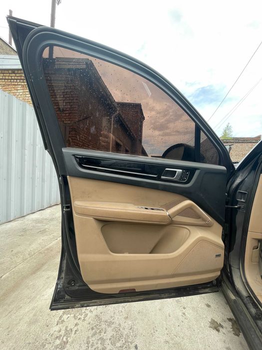 Розборка Porsche Cayenne 9Y0 запчастини б/у Разборка Порш Каєн